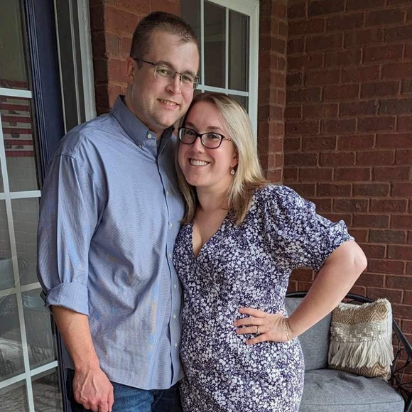 Meet your Posher, Hillary - Picture 1 of 1